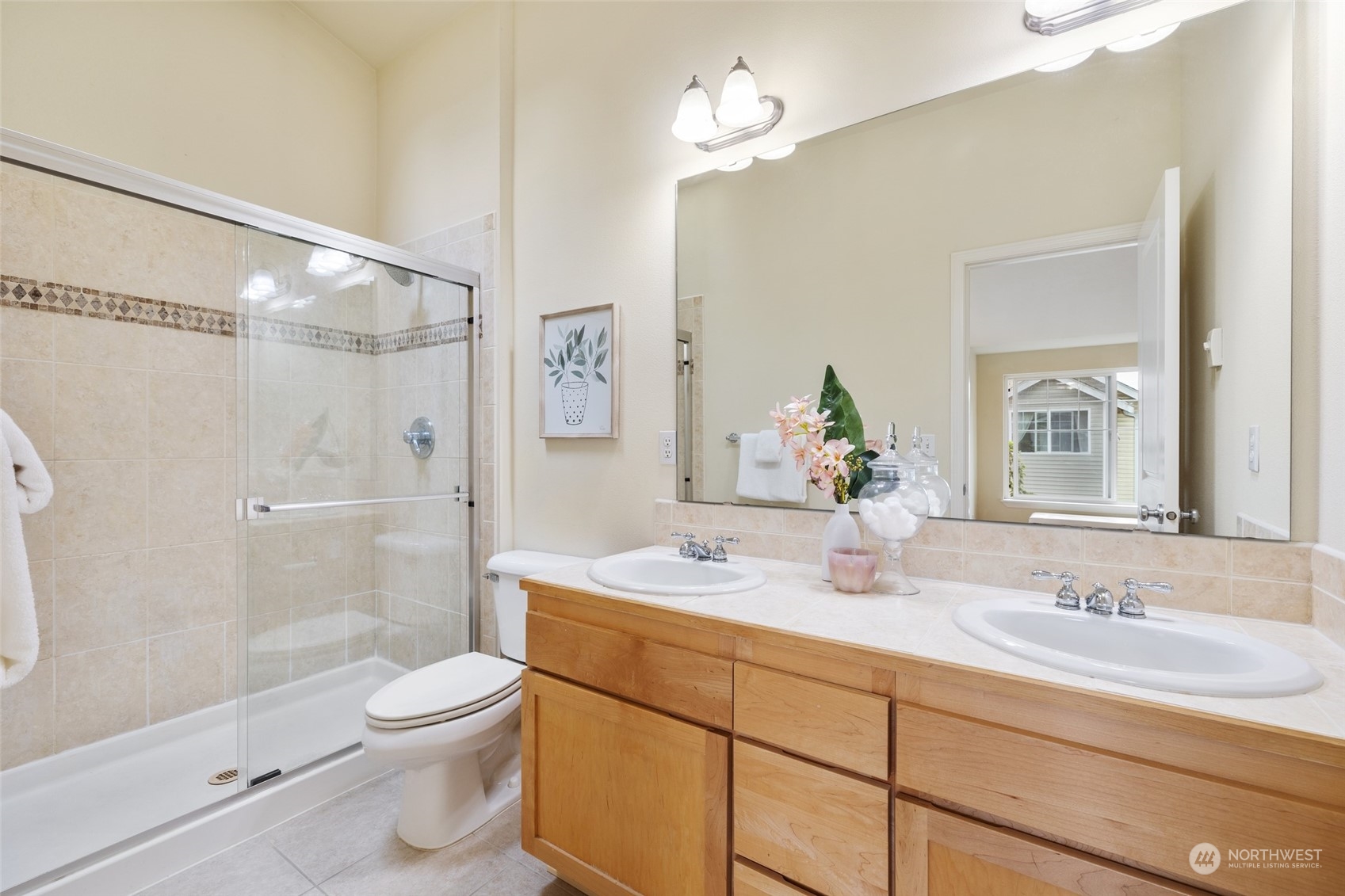 8548 Midvale Avenue North, Unit A Seattle, WA 98103 - Photo 17 of 30 Gallery Image 17