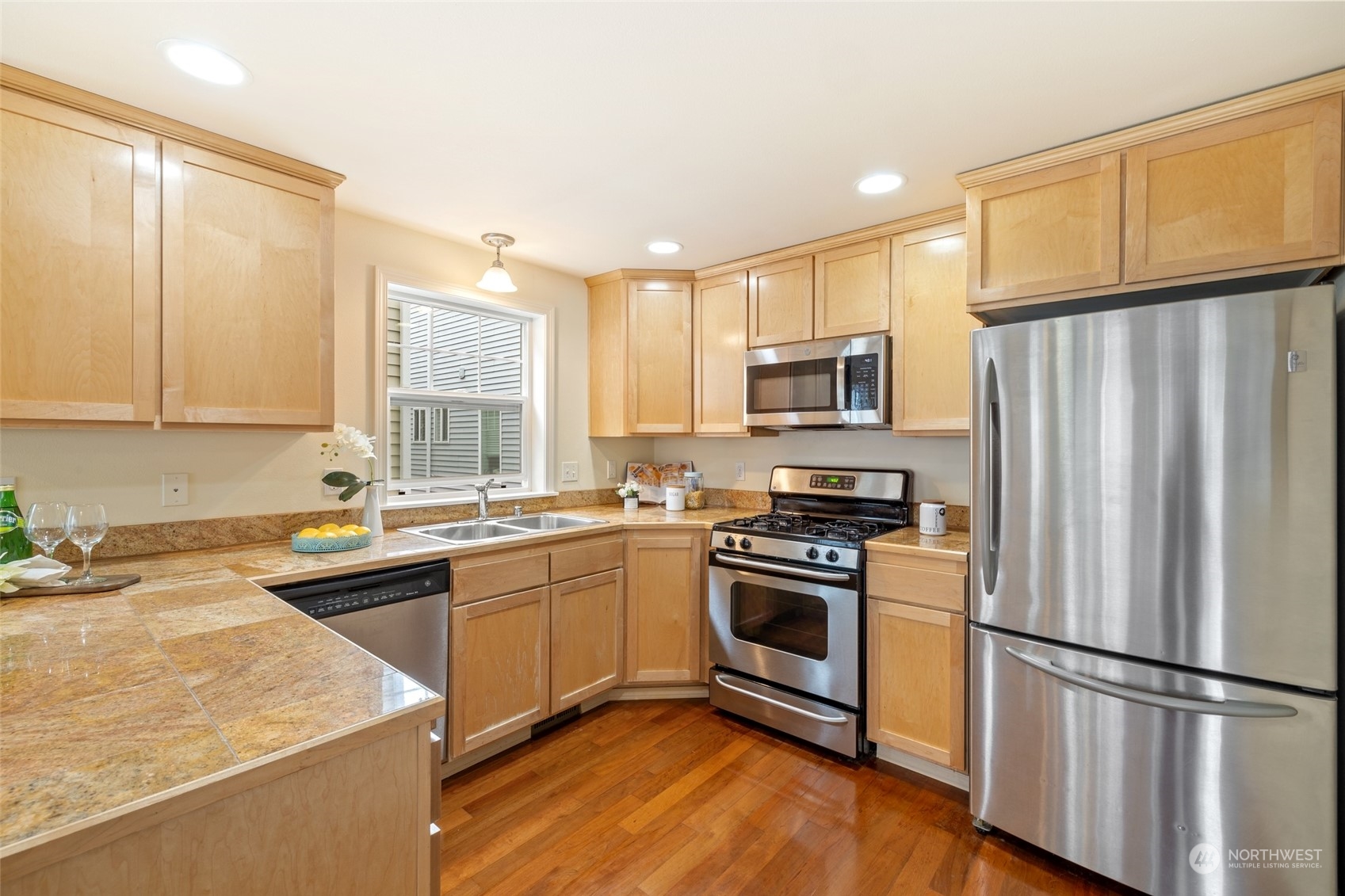8548 Midvale Avenue North, Unit A Seattle, WA 98103 - Photo 9 of 30 Gallery Image 9