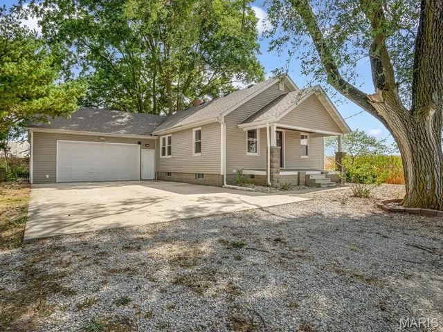 $159,000 | 16370 Covington Road, Okawville, IL 62271