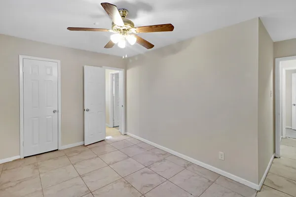 $3,000 | 5554 Beechnut Street, Houston, TX 77096