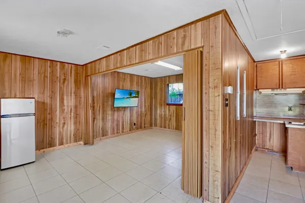 $3,000 | 5554 Beechnut Street, Houston, TX 77096