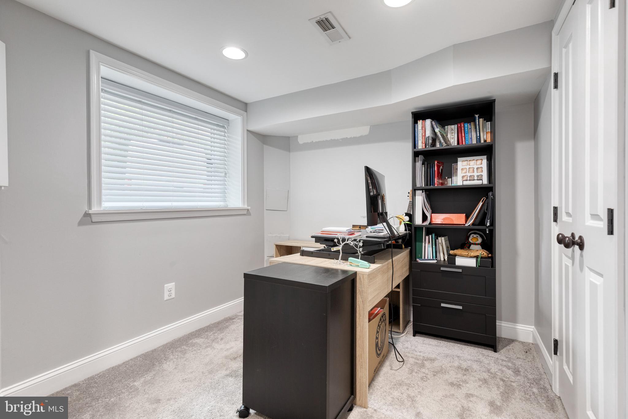 211 South Clinton Street Baltimore, MD 21224 - Photo 21 of 26