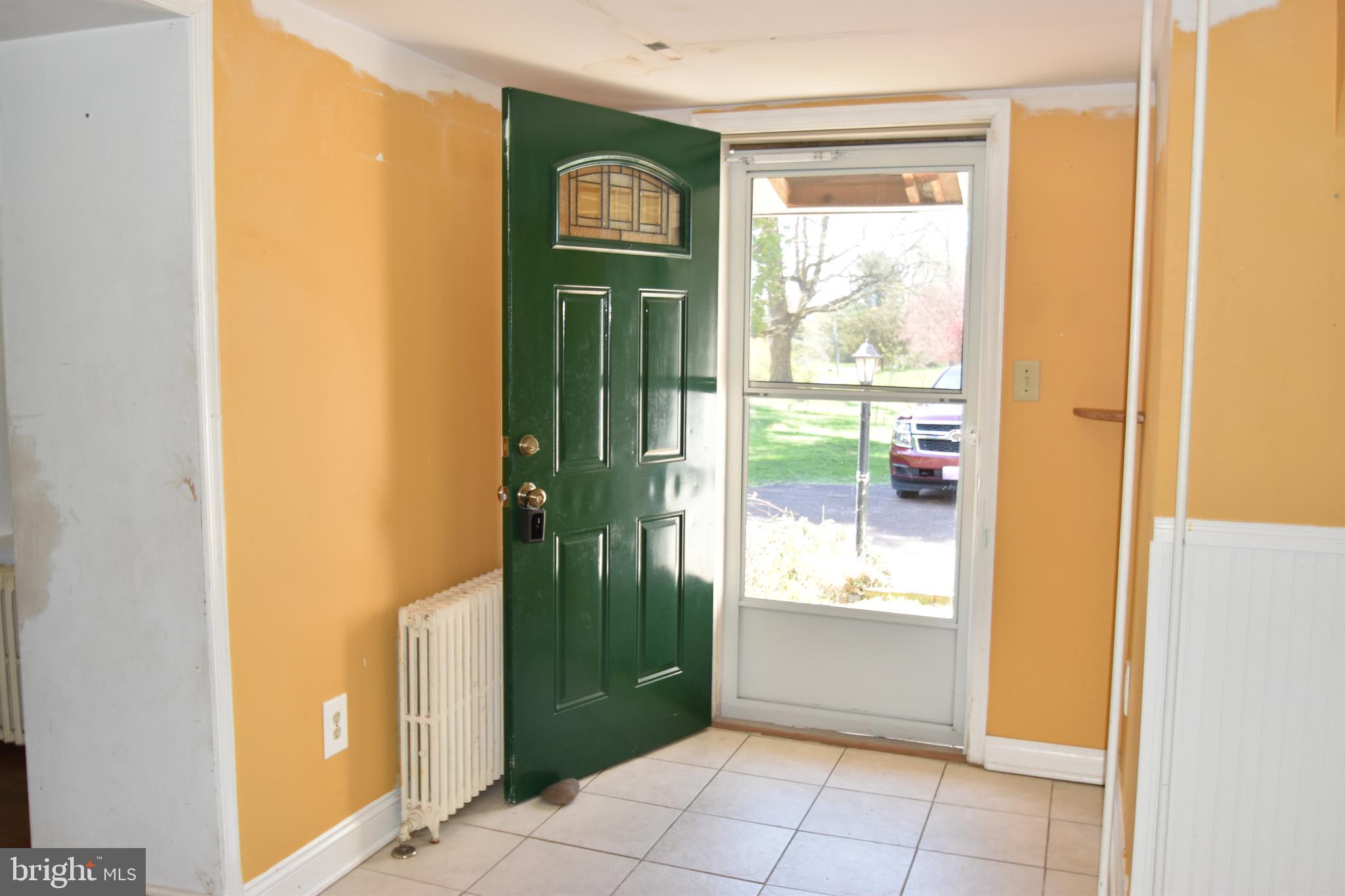 860 California Road Quakertown, PA 18951 - Photo 23 of 74 Entry is very spacious