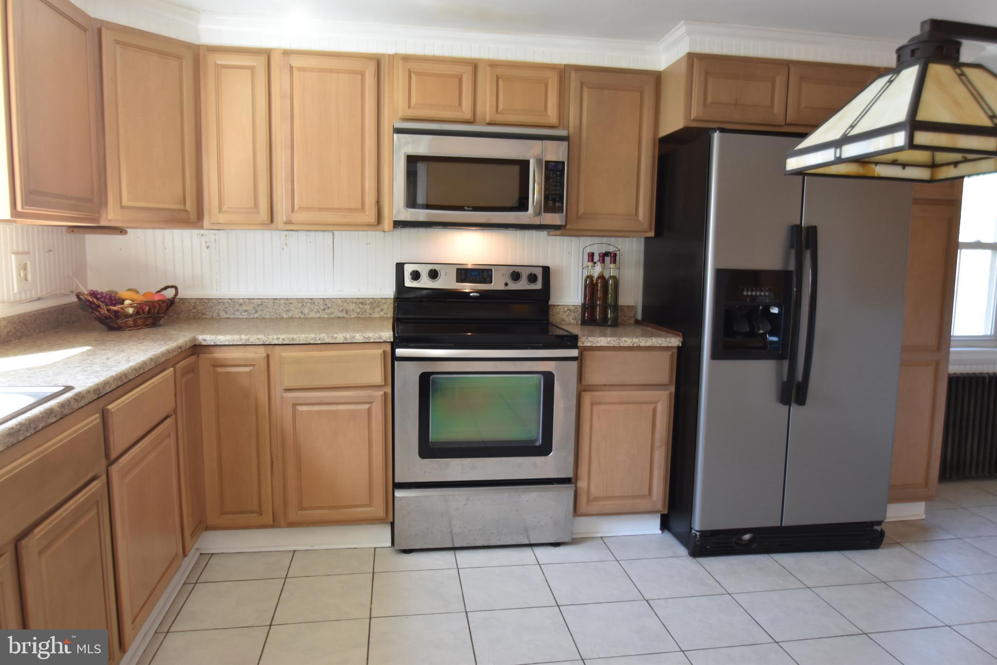 860 California Road Quakertown, PA 18951 - Photo 26 of 74 Smooth top electric range