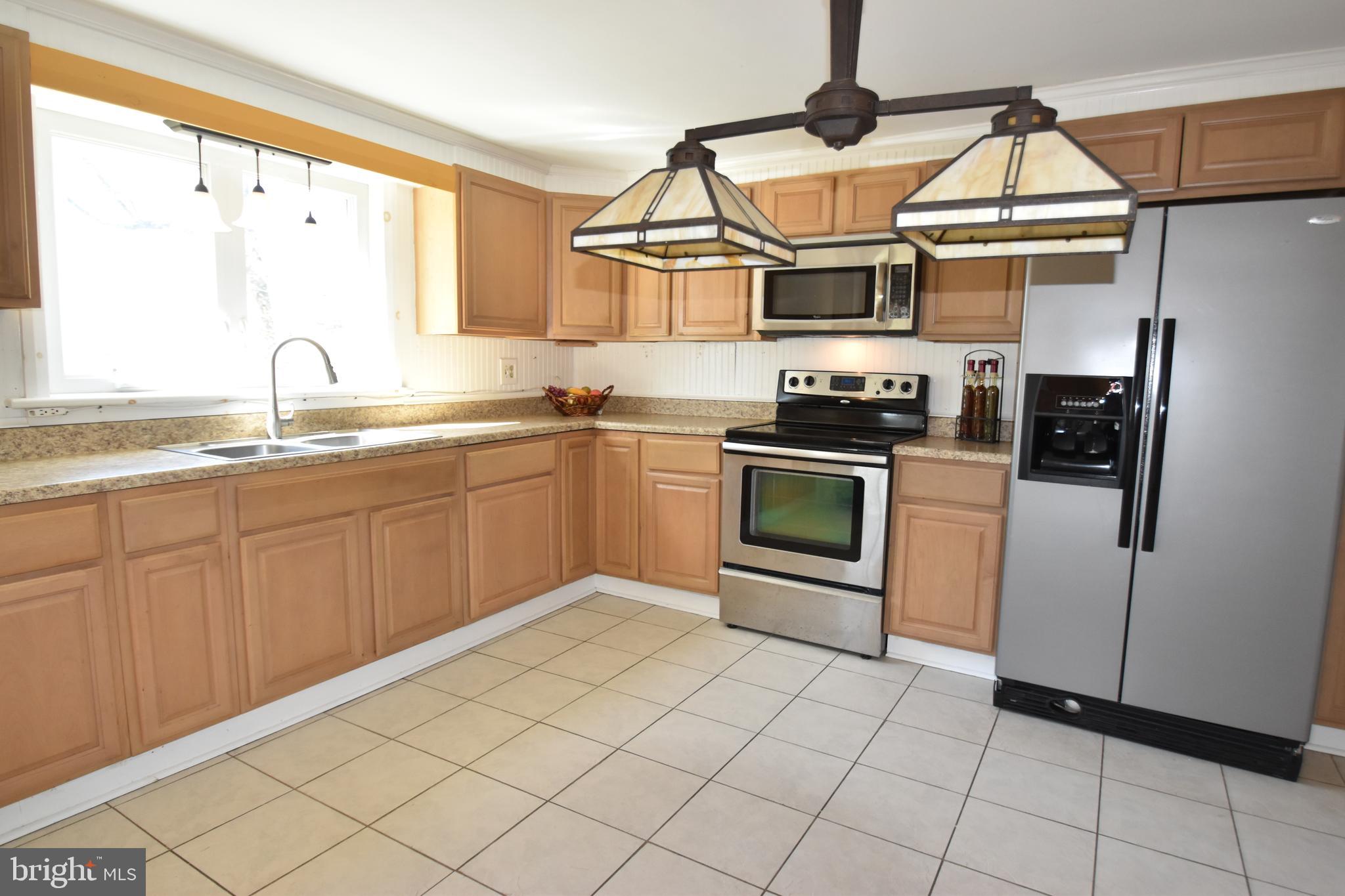 860 California Road Quakertown, PA 18951 - Photo 29 of 74 Tiled flooring