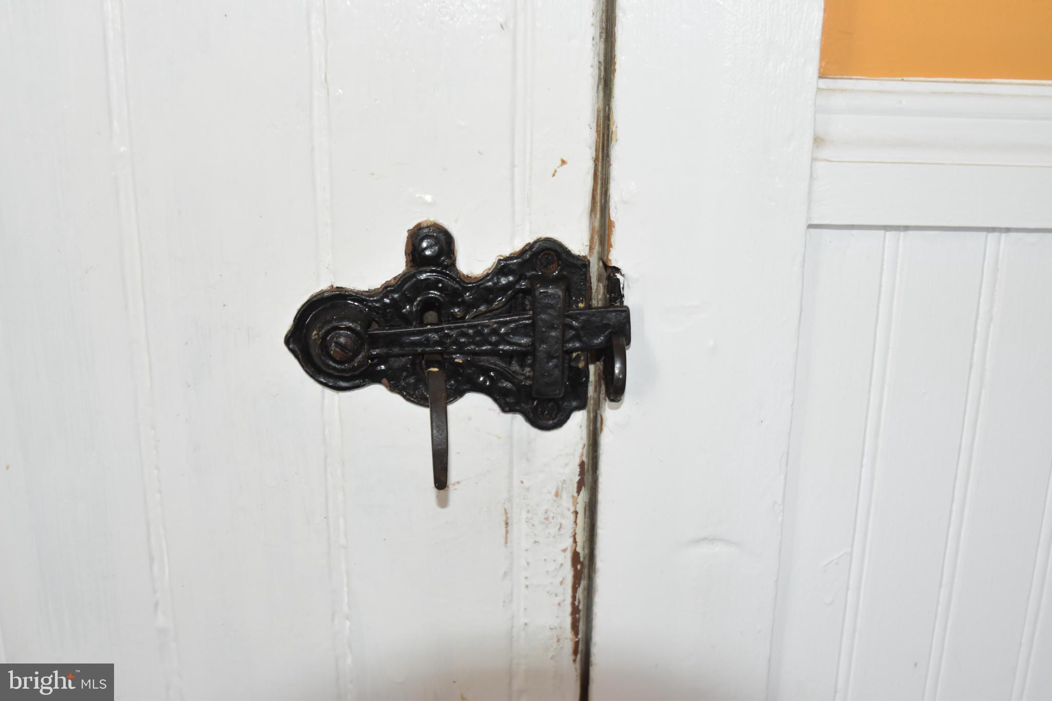 860 California Road Quakertown, PA 18951 - Photo 36 of 74 Latches