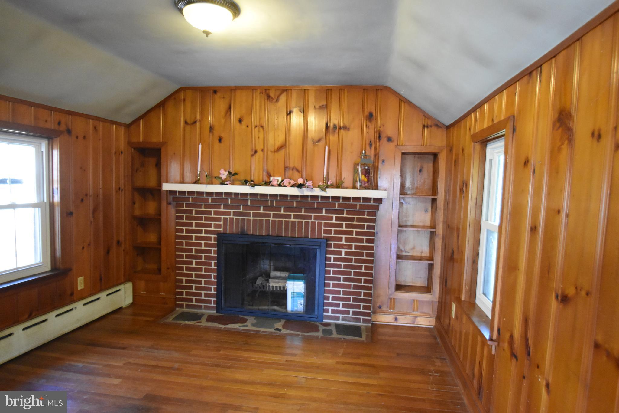 860 California Road Quakertown, PA 18951 - Photo 42 of 74 Ceiling fixture