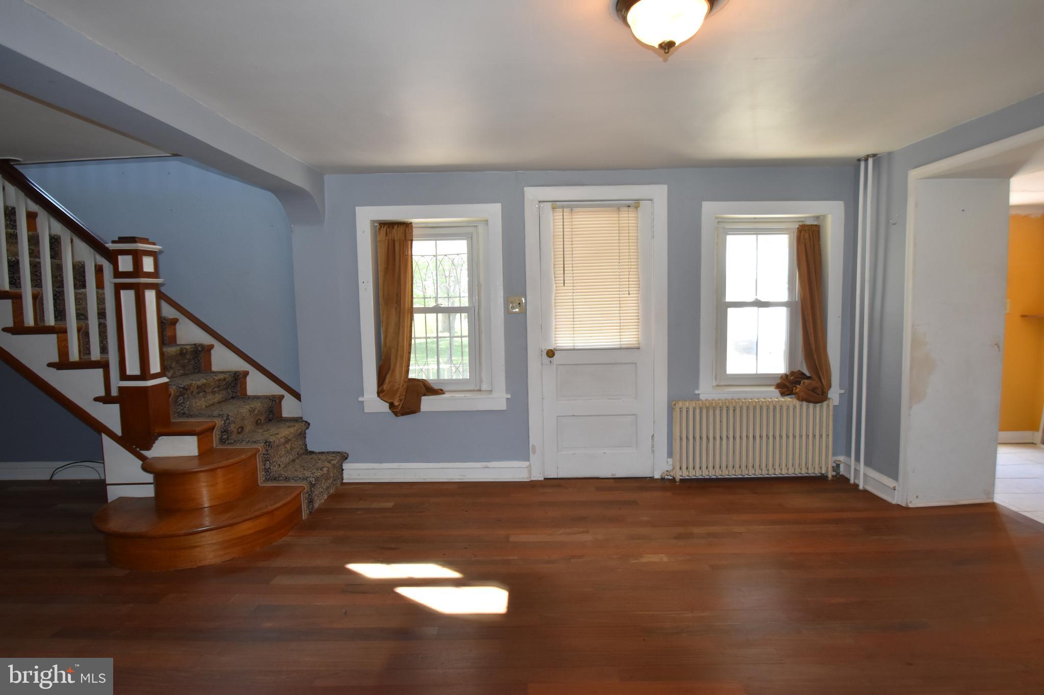 860 California Road Quakertown, PA 18951 - Photo 47 of 74 Dining / living combo