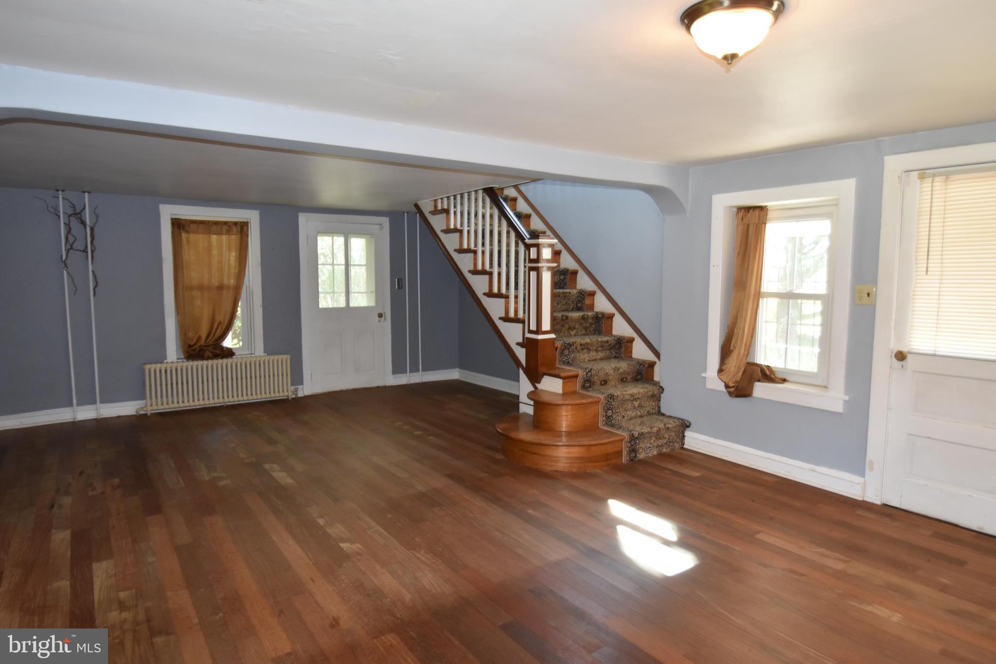 860 California Road Quakertown, PA 18951 - Photo 48 of 74 Living room