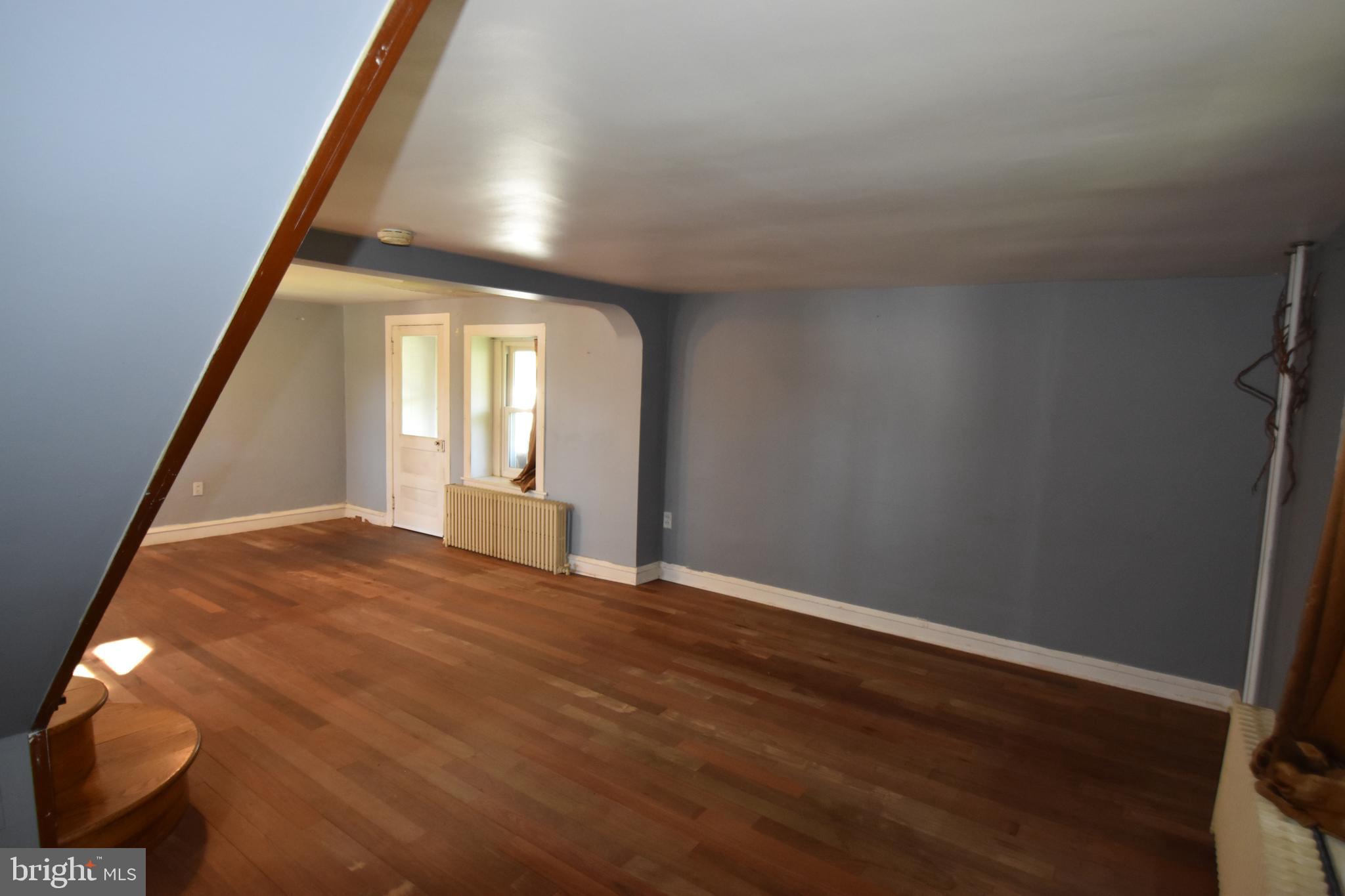 860 California Road Quakertown, PA 18951 - Photo 50 of 74 Living room