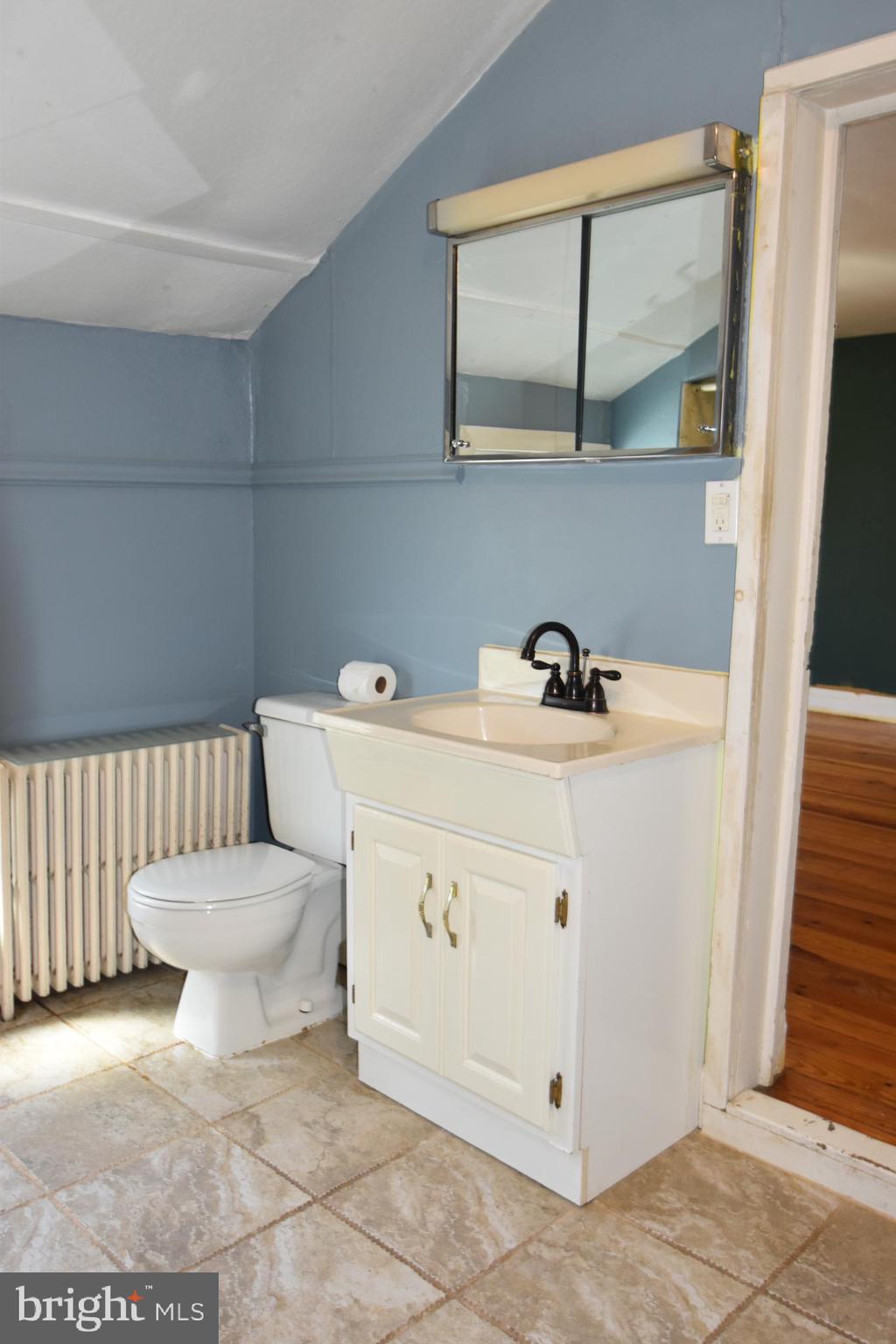 860 California Road Quakertown, PA 18951 - Photo 64 of 74 Bath