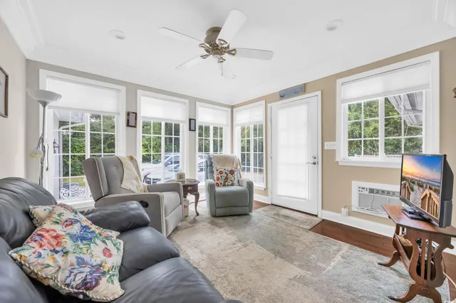 $829,900 | 412 43rd Avenue North, Myrtle Beach, SC 29577