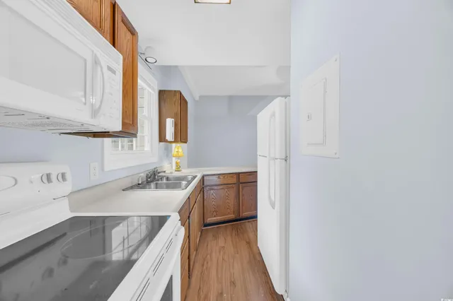 $829,900 | 412 43rd Avenue North, Myrtle Beach, SC 29577