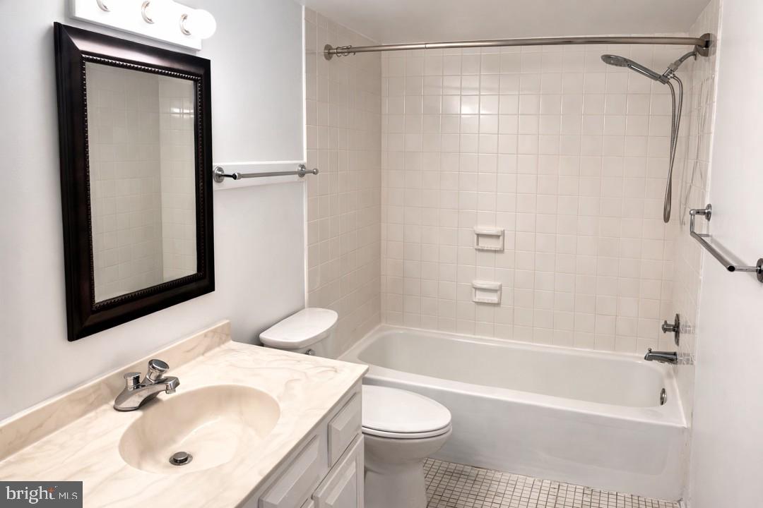 1800 Old Meadow Road, Unit 1409 McLean, VA 22102 - Photo 12 of 19