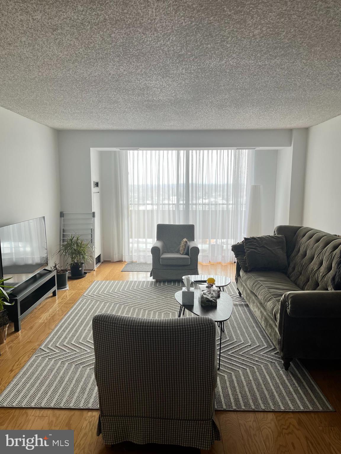 1800 Old Meadow Road, Unit 1409 McLean, VA 22102 - Photo 4 of 19