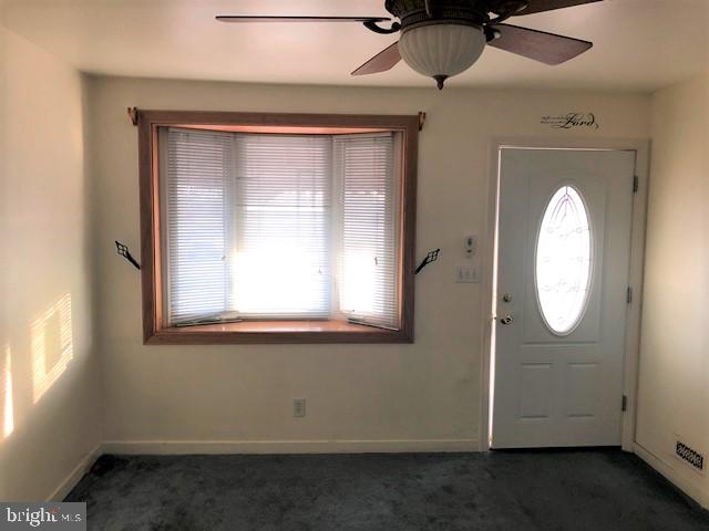2762 Plainfield Road Baltimore, MD 21222 - Photo 2 of 21 Living Room