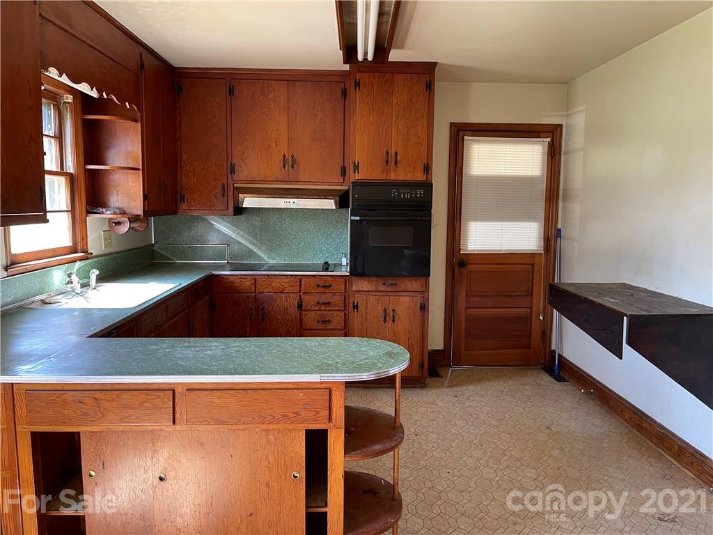 1207 Rock Barn Road Northeast Conover, NC 28613 - Photo 14 of 40 Gallery Image 14