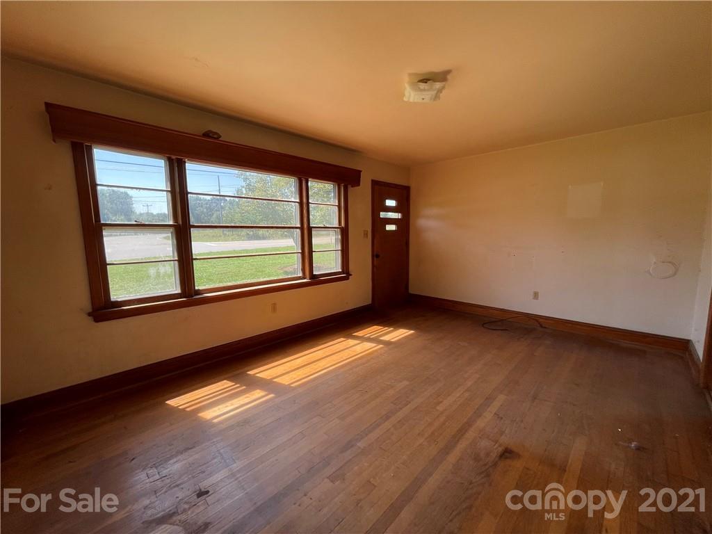 1207 Rock Barn Road Northeast Conover, NC 28613 - Photo 10 of 40 Gallery Image 10