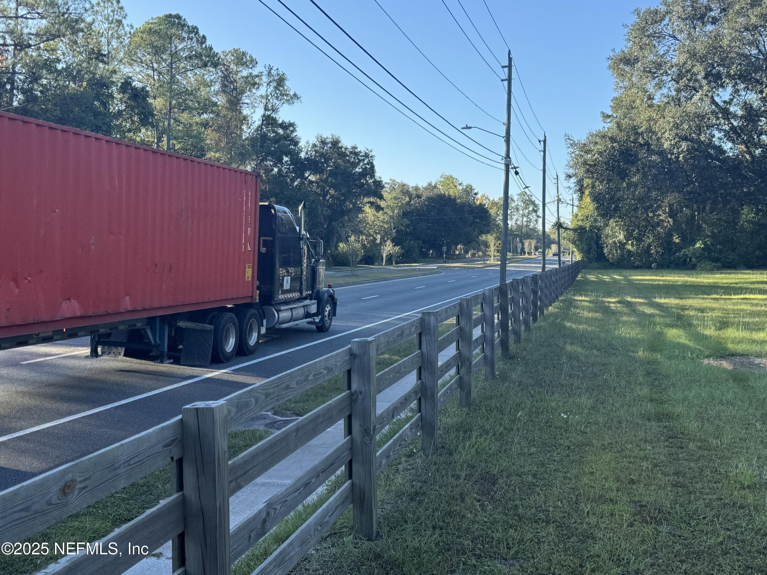301 Northeast US Highway 301 Waldo, FL 32694 - Photo 15 of 56 a view of a yard with an outdoor space