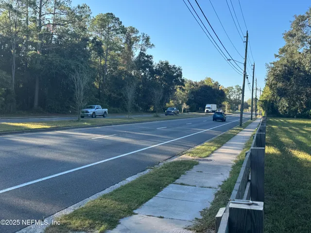 $375,000 | 301 Northeast US Highway 301, Waldo, FL 32694