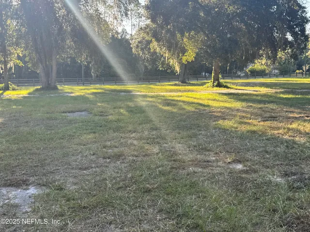 $375,000 | 301 Northeast US Highway 301, Waldo, FL 32694