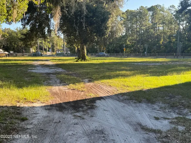 $375,000 | 301 Northeast US Highway 301, Waldo, FL 32694