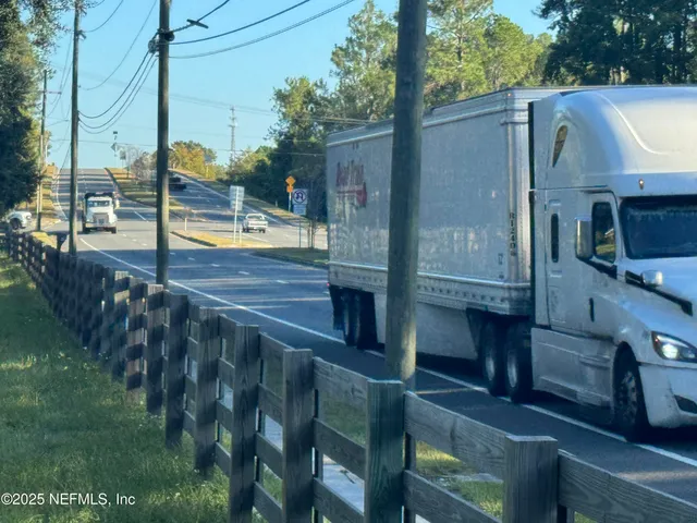 $375,000 | 301 Northeast US Highway 301, Waldo, FL 32694