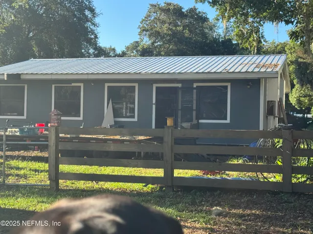 $375,000 | 301 Northeast US Highway 301, Waldo, FL 32694