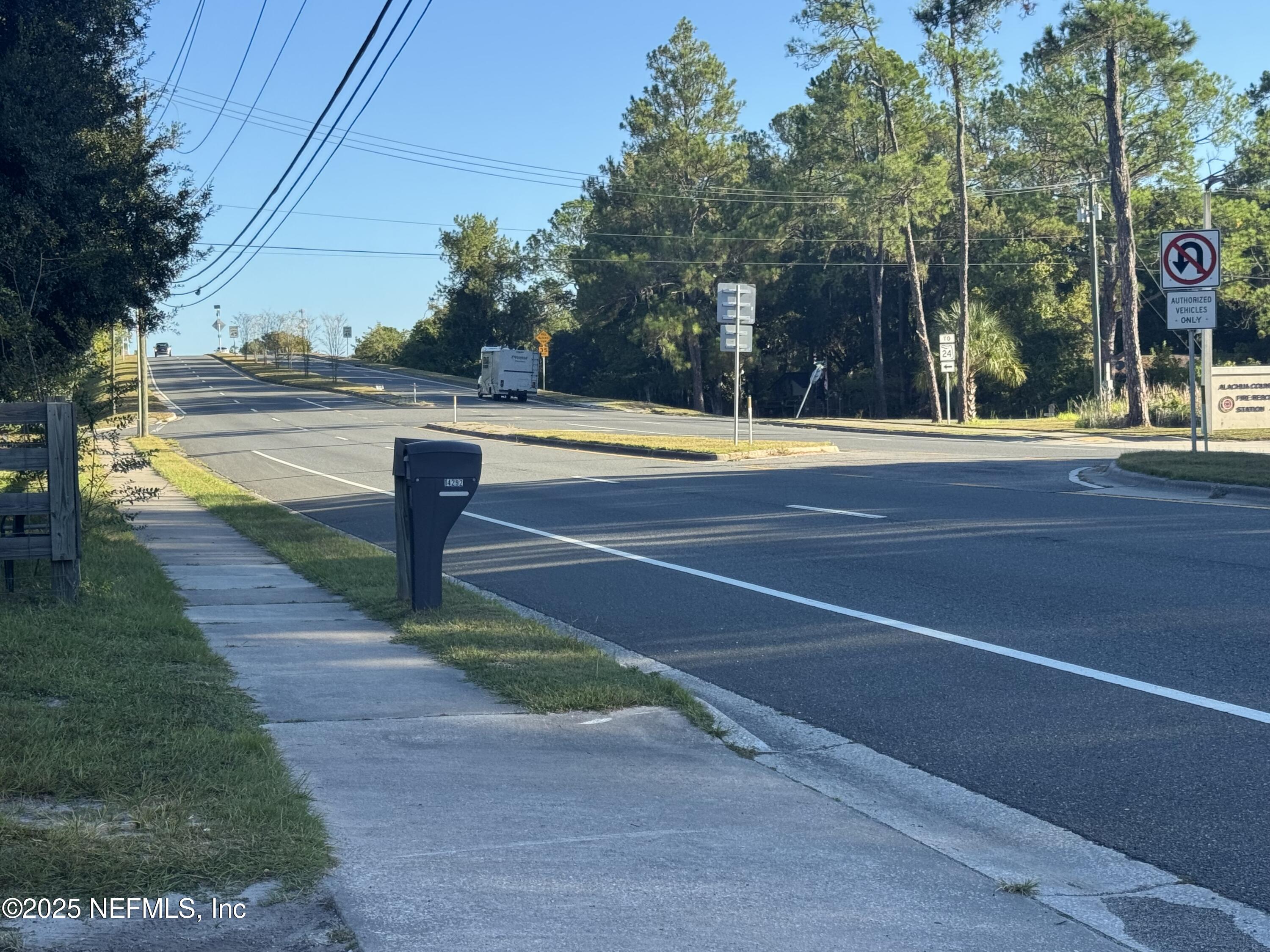 301 Northeast US Highway 301 Waldo, FL 32694 - Photo 52 of 56 a view of a yard with palm trees