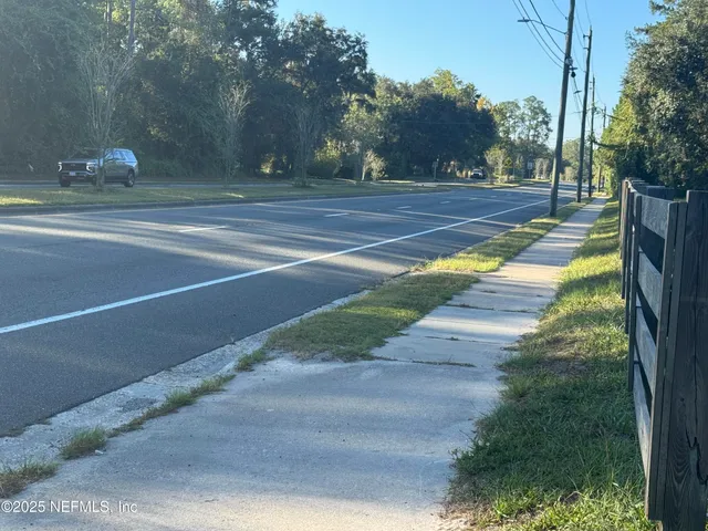 $375,000 | 301 Northeast US Highway 301, Waldo, FL 32694