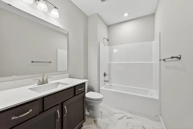 $424,900 | 1419 Victory Lane Northeast, Isanti, MN 55040