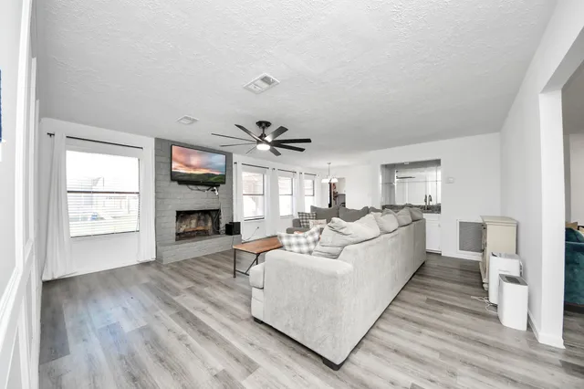 $318,000 | 10119 Sageglow Drive, Houston, TX 77089