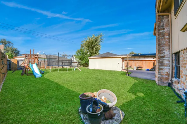 $318,000 | 10119 Sageglow Drive, Houston, TX 77089