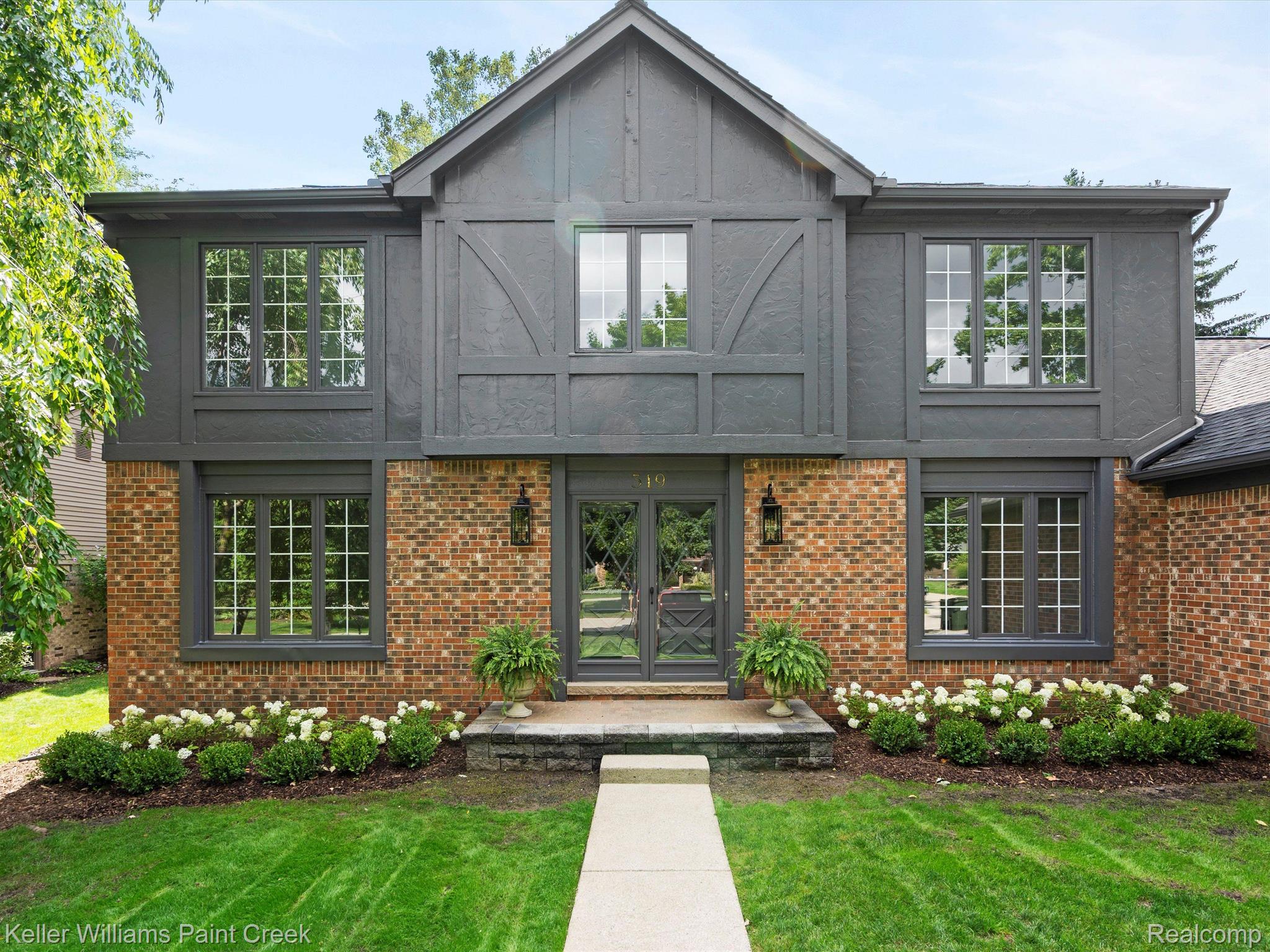 319 Lake Forest Road Rochester, MI 48309 - Photo 4 of 42 Gallery Image 4