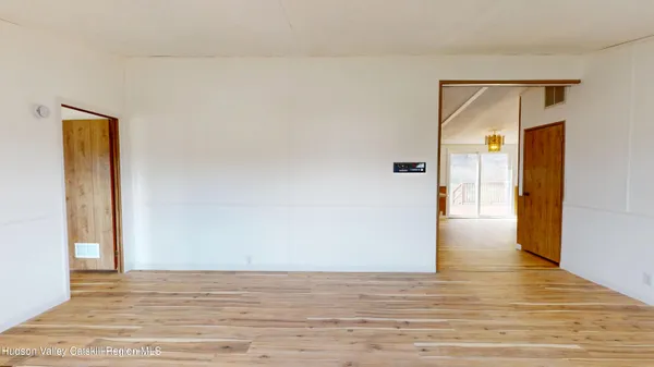 $2,000 | 12925 Highway 9W, West Coxsackie, NY 12192