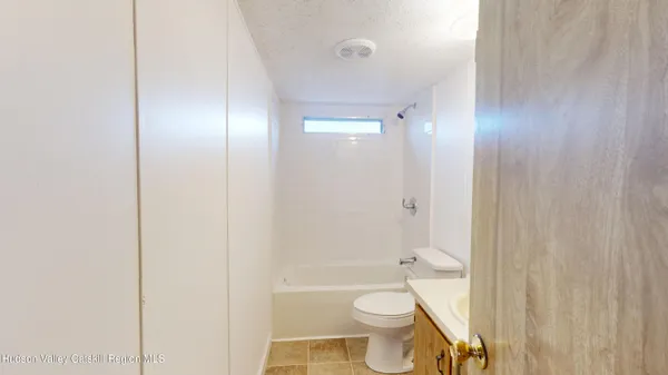 $2,000 | 12925 Highway 9W, West Coxsackie, NY 12192