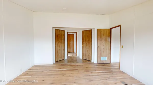 $2,000 | 12925 Highway 9W, West Coxsackie, NY 12192