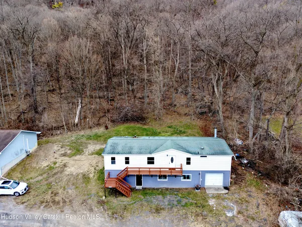 $2,000 | 12925 Highway 9W, West Coxsackie, NY 12192