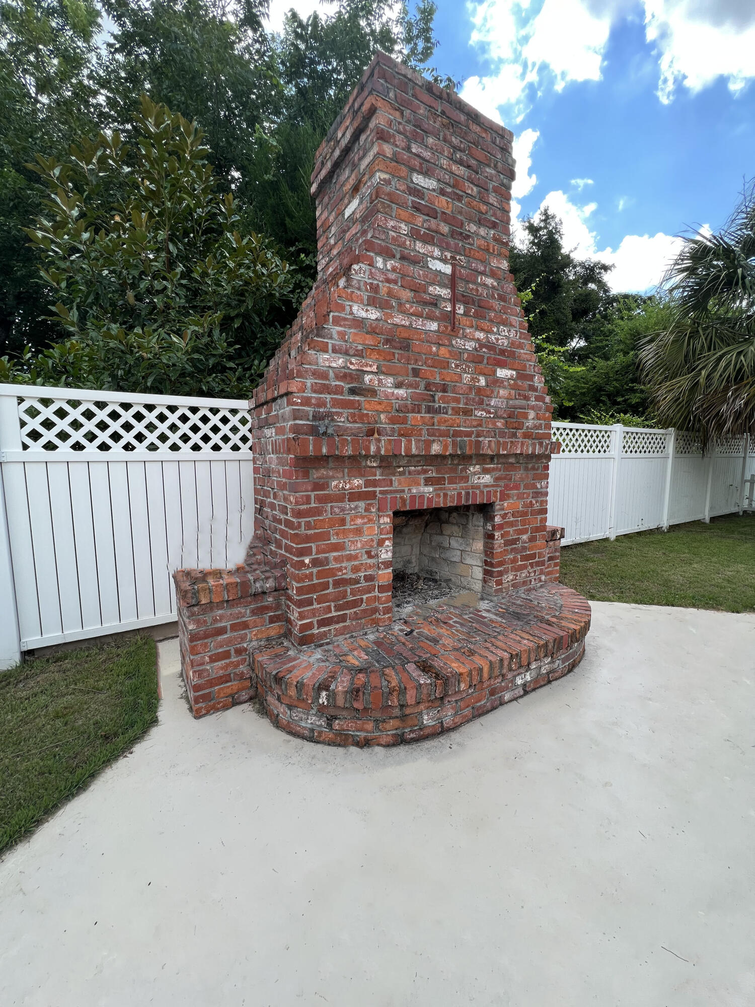 635 Hampton Street Elloree, SC 29047 - Photo 31 of 51 hampton27