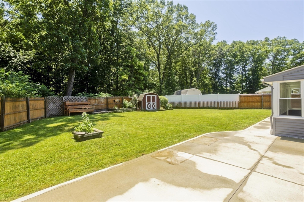101 Old Farm Road Springfield, MA 01119 - Photo 28 of 33