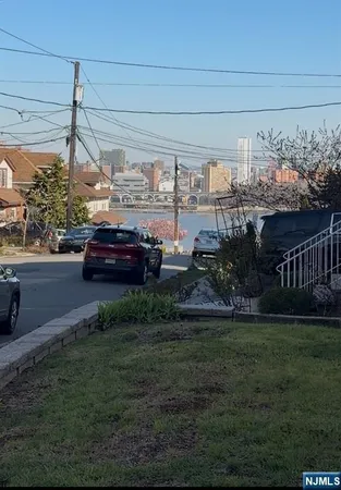 $4,200 | 30 Knox Avenue, Cliffside Park, NJ 07010