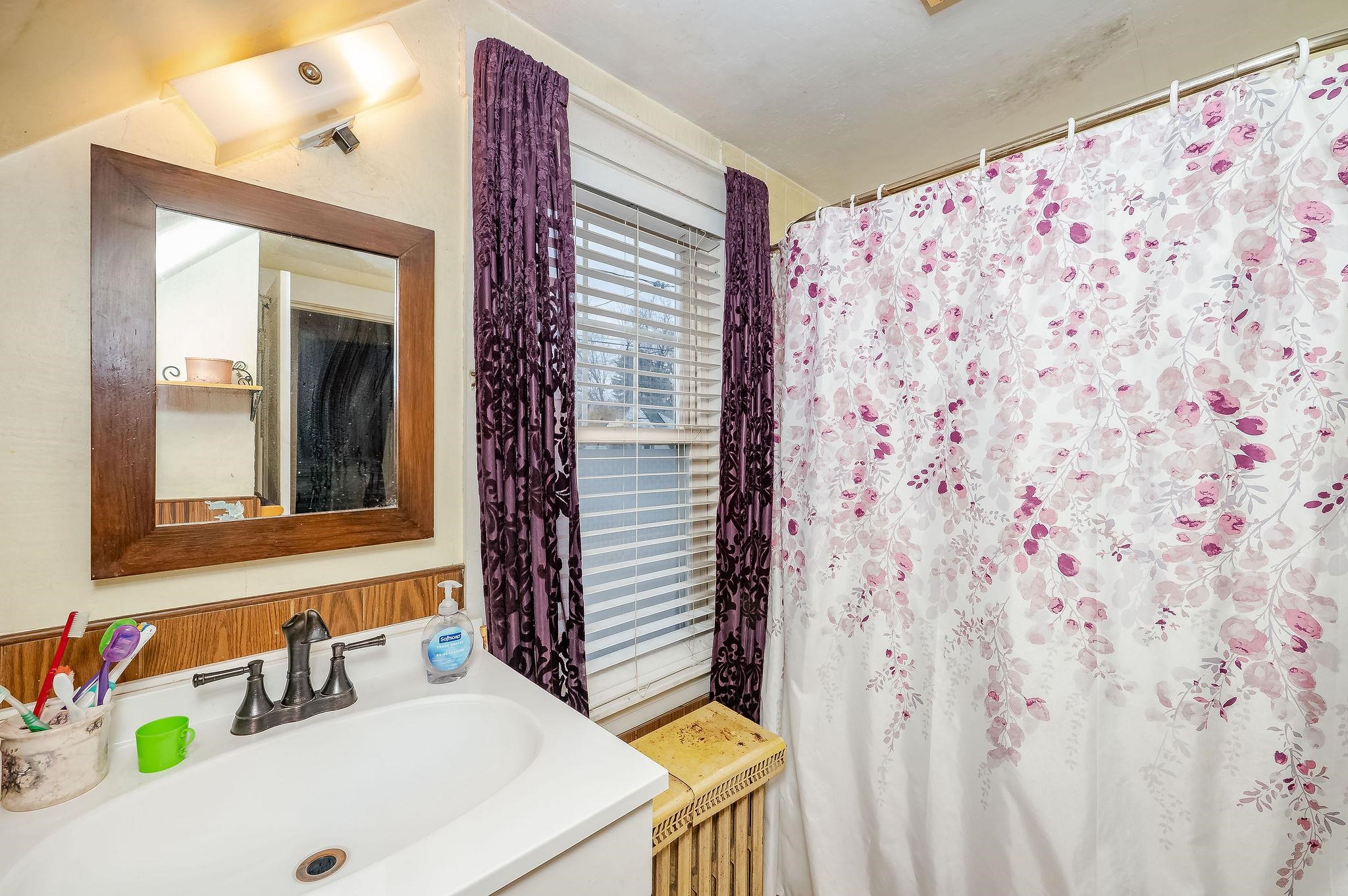 15 Linden Street Rochester, NH 03867 - Photo 18 of 23