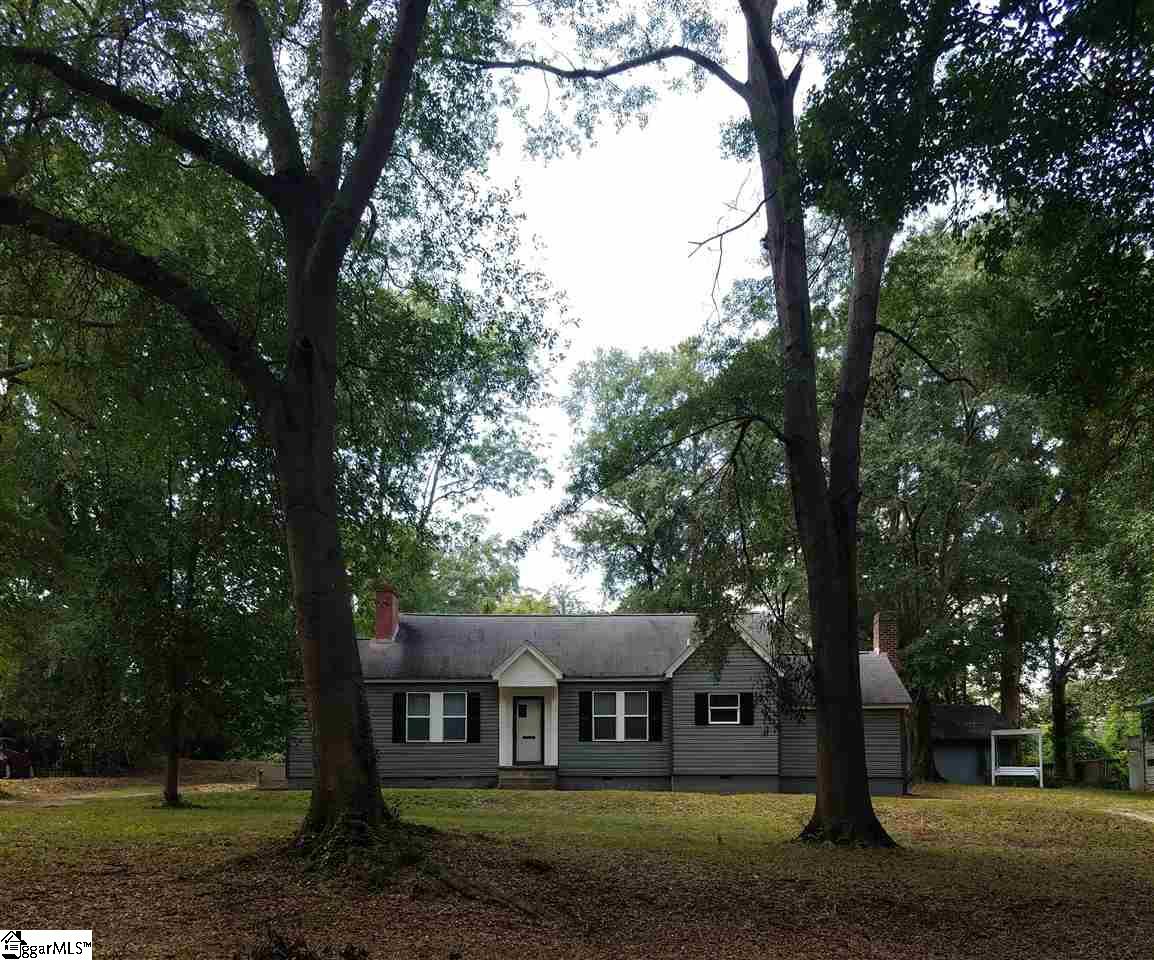 226 Brookside Road Spartanburg, SC 29301 - Photo 1 of 33 Gallery Image 1