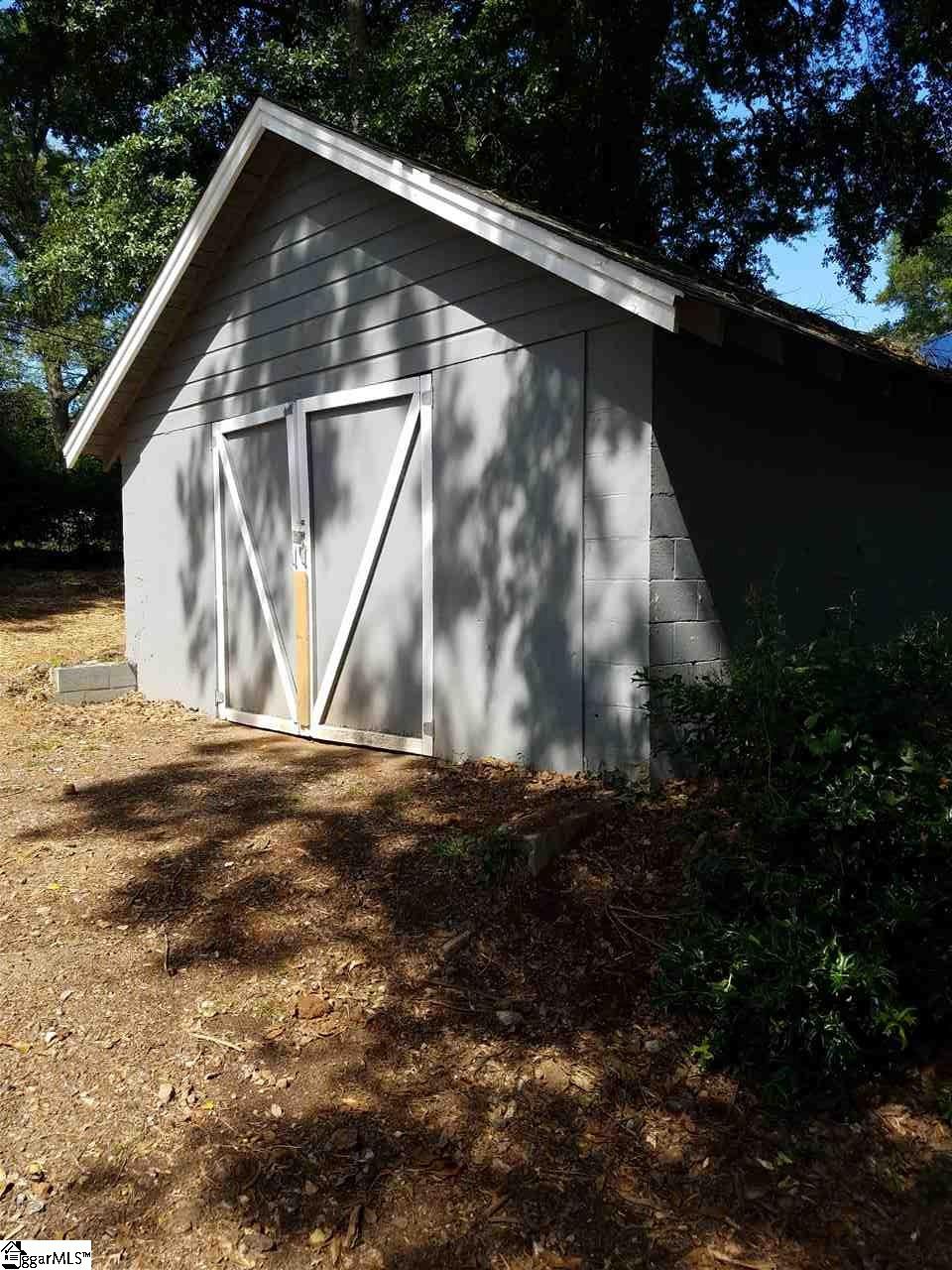 226 Brookside Road Spartanburg, SC 29301 - Photo 2 of 33 Gallery Image 2