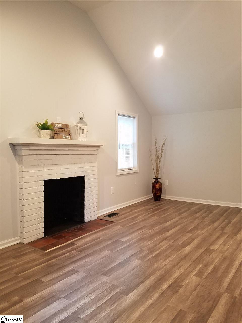226 Brookside Road Spartanburg, SC 29301 - Photo 3 of 33 Gallery Image 3