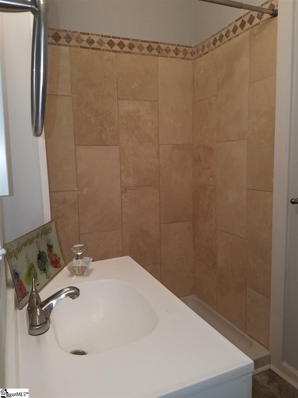 226 Brookside Road Spartanburg, SC 29301 - Photo 29 of 33 Gallery Image 29