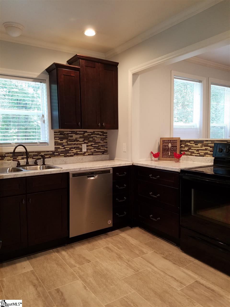 226 Brookside Road Spartanburg, SC 29301 - Photo 6 of 33 Gallery Image 6