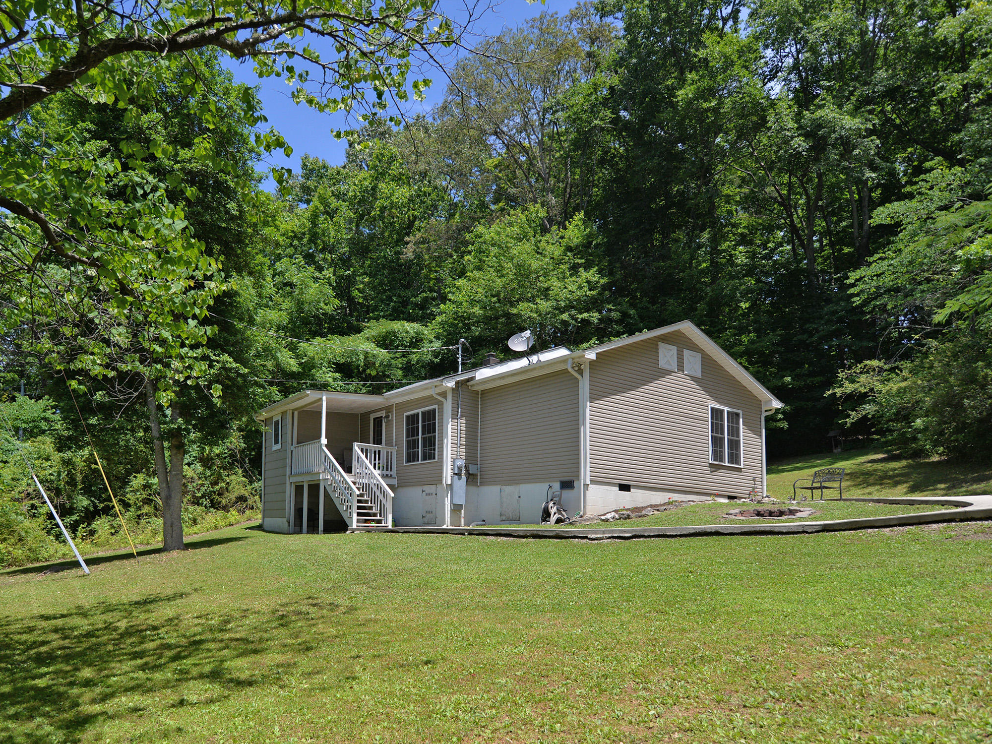 8640 Pedigo Road Powell, TN 37849 - Photo 1 of 15 8640 Pedigo 11