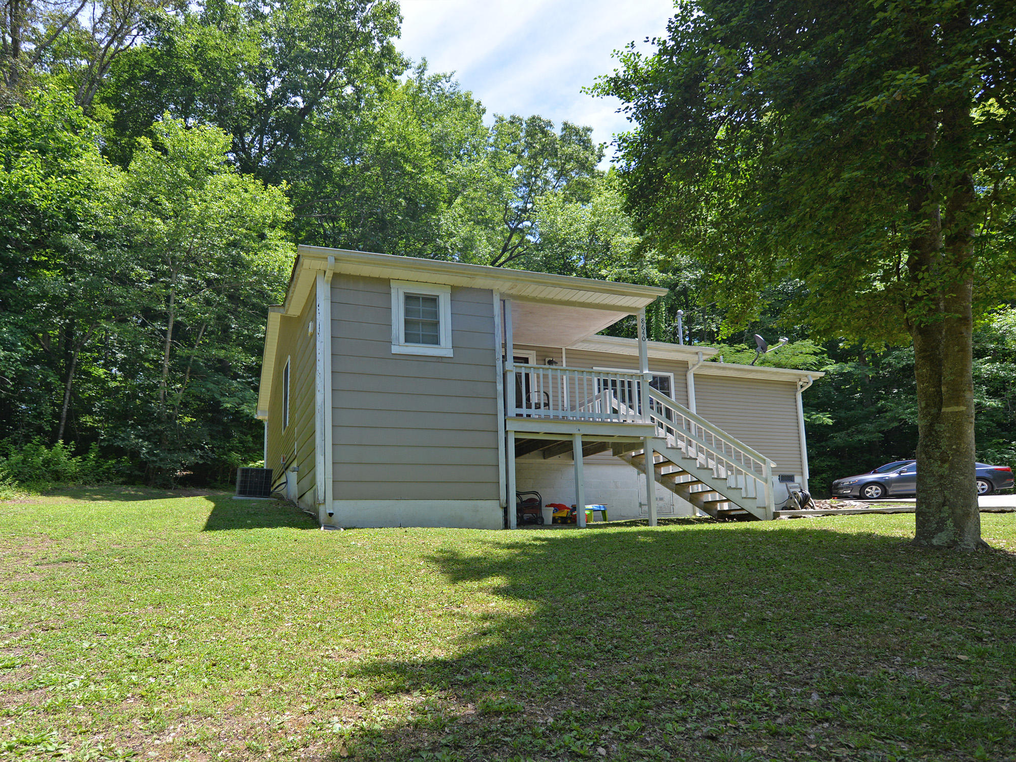 8640 Pedigo Road Powell, TN 37849 - Photo 2 of 15 8640 Pedigo 12