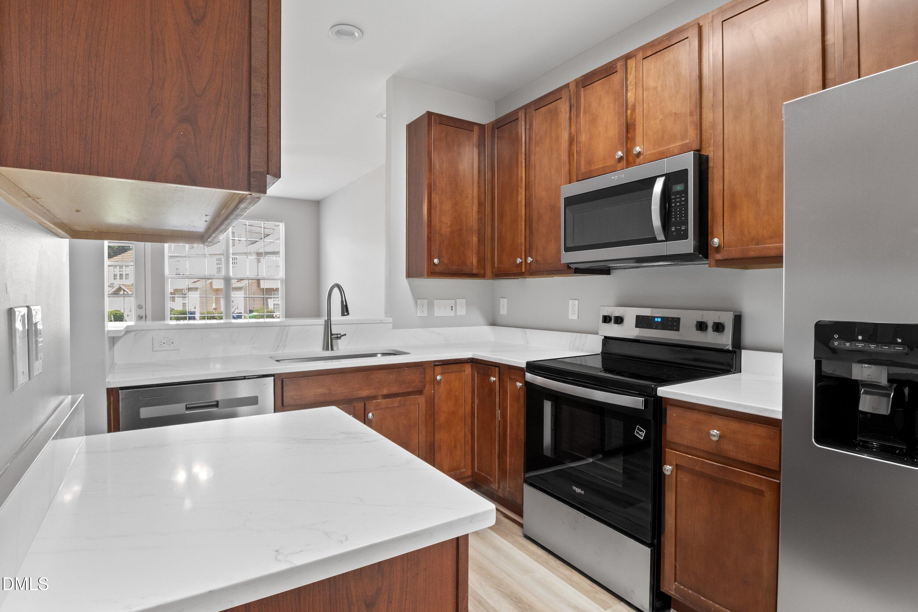 715 Bryant Street Raleigh, NC 27603 - Photo 10 of 43 14-715 Bryant St_0832